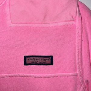 Beautiful spring pink Vineyard Vines pullover